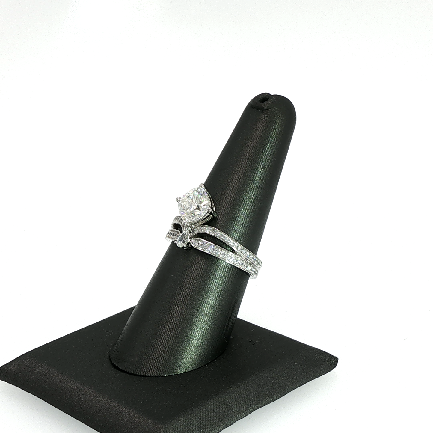 The Moissanite Kite