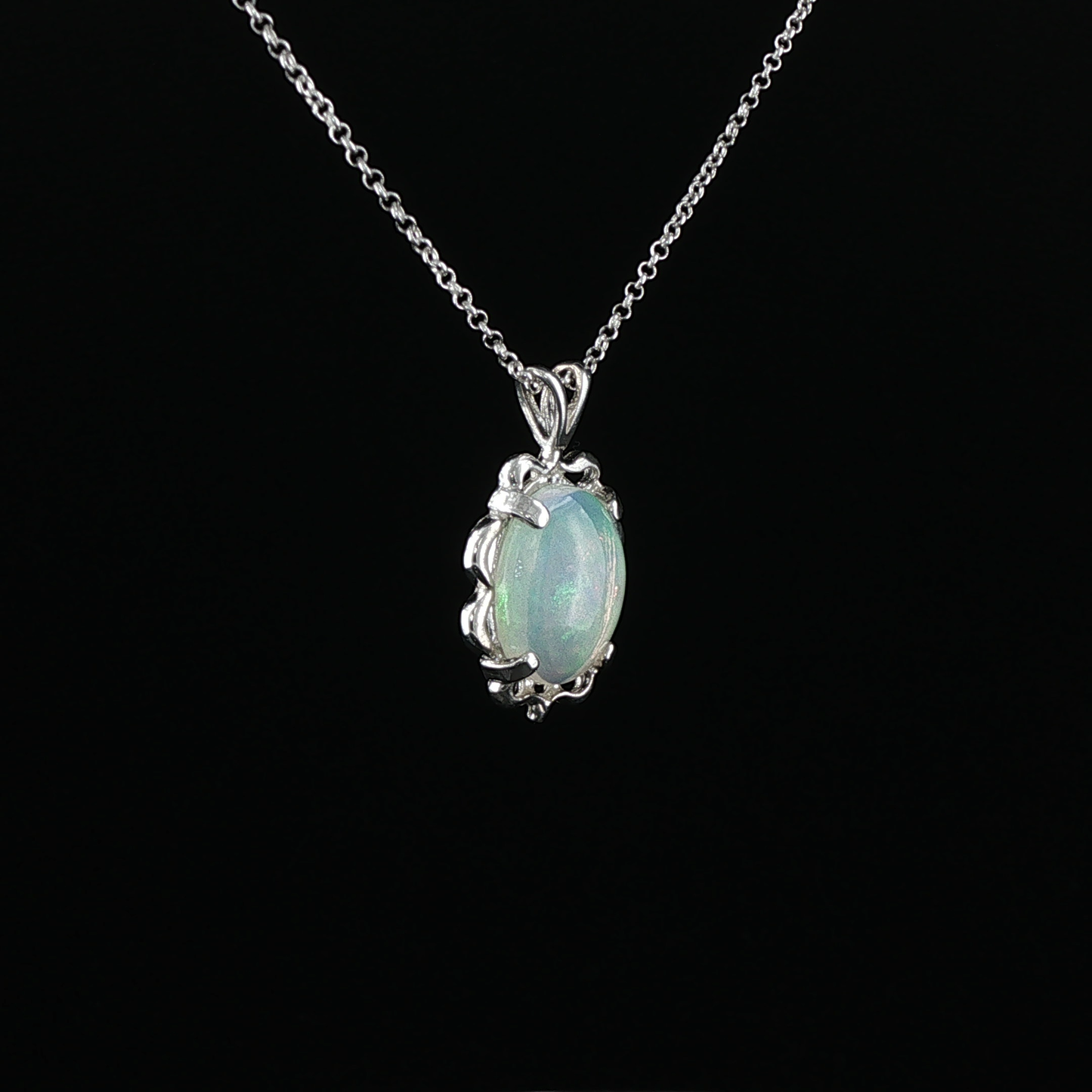 Scalloped Iridescent