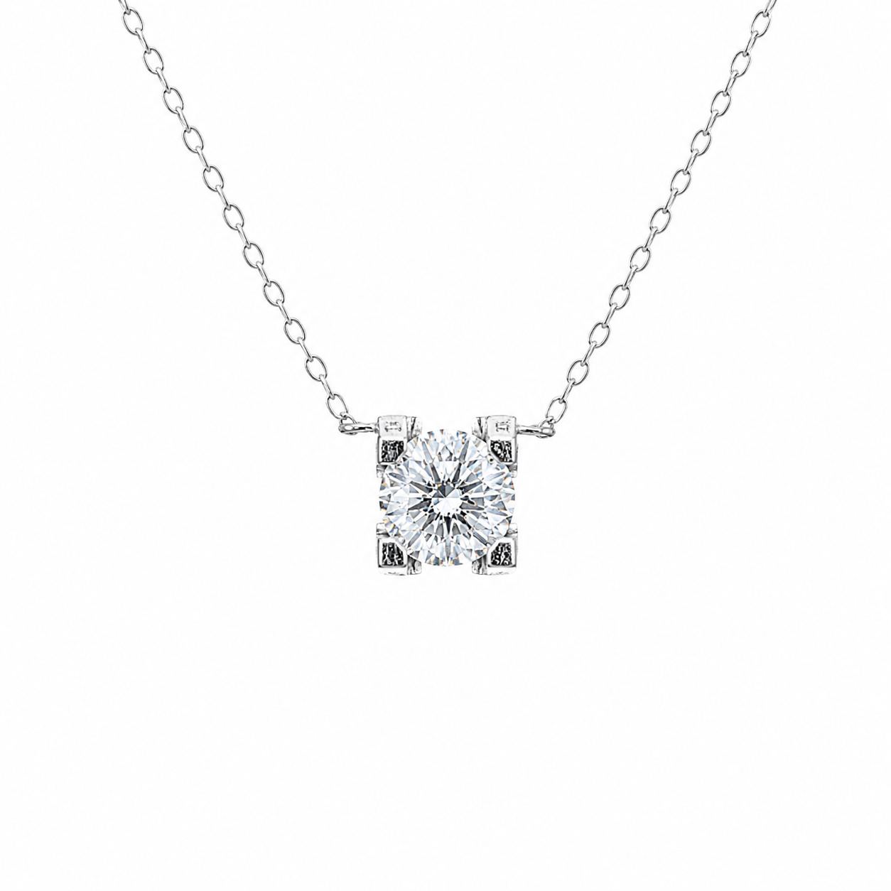 Gorge Moissanite