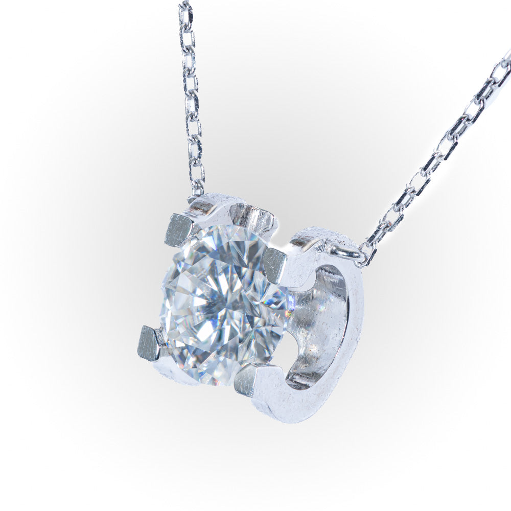 Gorge Moissanite