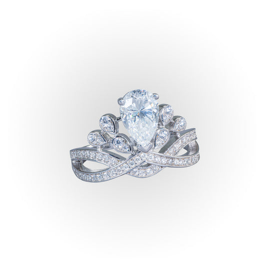 Crown Moissanite